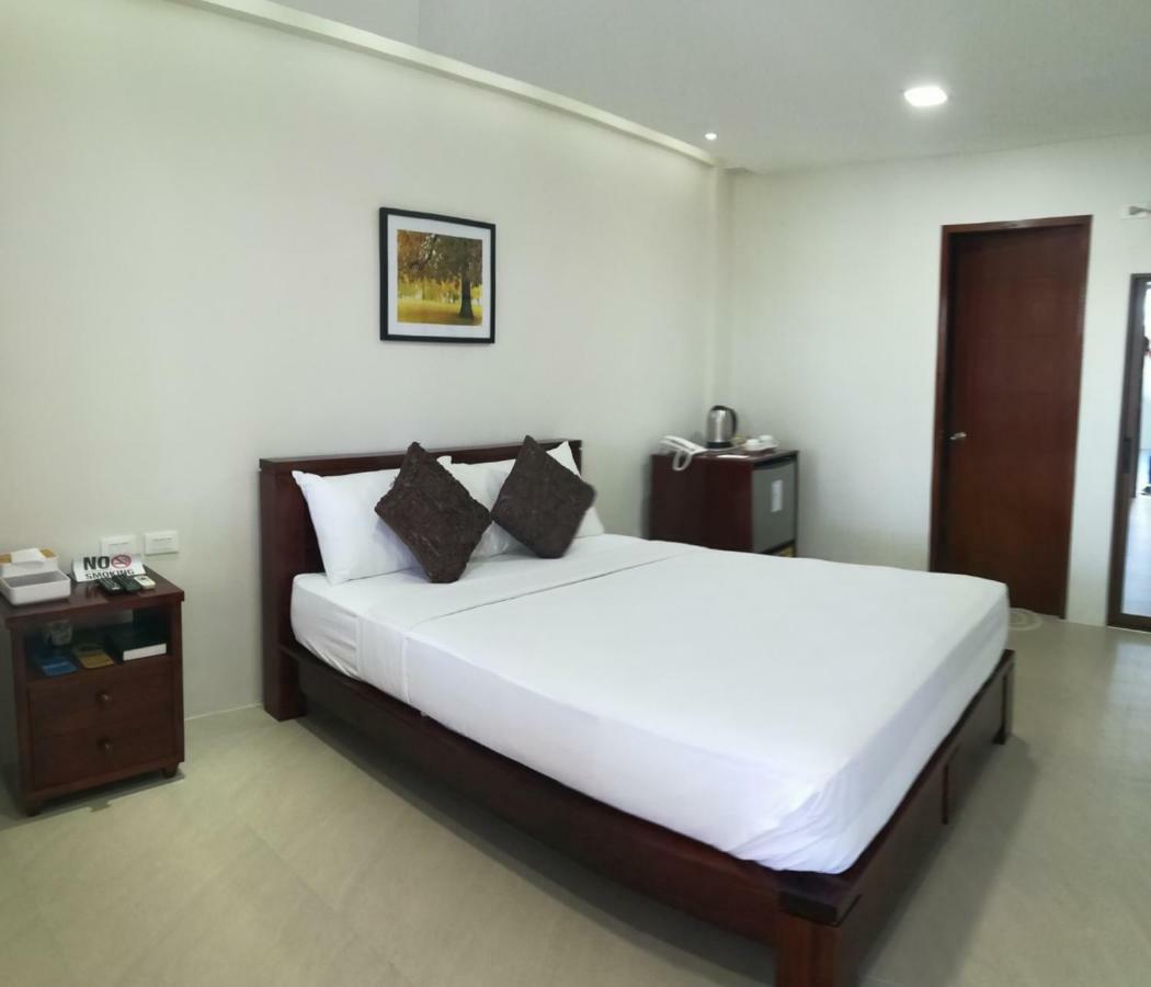 Nirvana Resort Puerto Galera Exterior photo